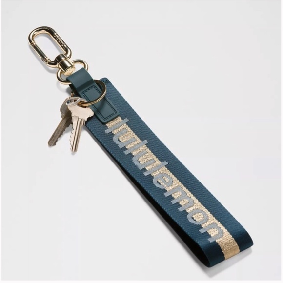 Lululemon NWT Never Lost Keychain Warp Teal/Gold/ Bone - Picture 1 of 5